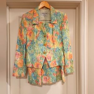 VICTOR COSTA FOR NAHDRÉE Multi-Color Floral Woman's Suit (Blazer & Skirt)